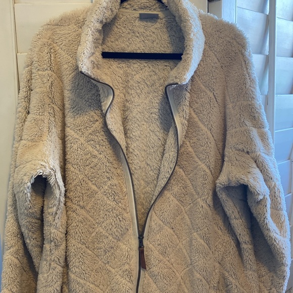 Cozy Columbia Women’s Sherpa Fleece Jacket - Picture 4 of 6